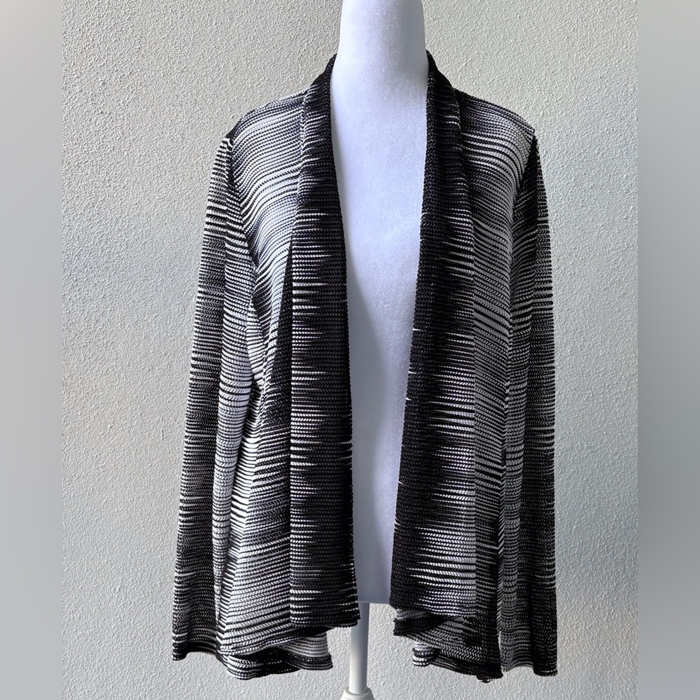 Frank Lyman Design Black White Size 14 Open Swing Cardigan Knit Travel Office